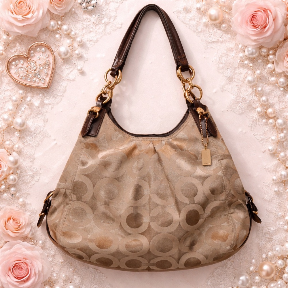 Coach 15757 Mia Opt Art Maggie Signature Purse